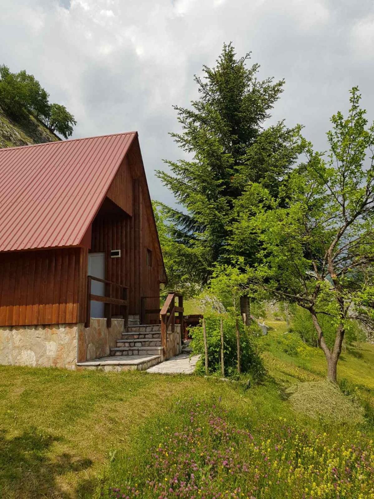 Detached House Milivoje Hotel Poscenje Exterior foto